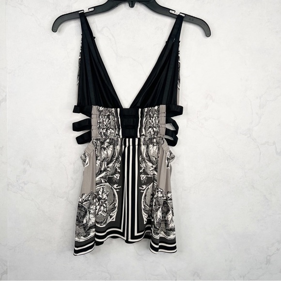 [Express] - Picture 2 of 3